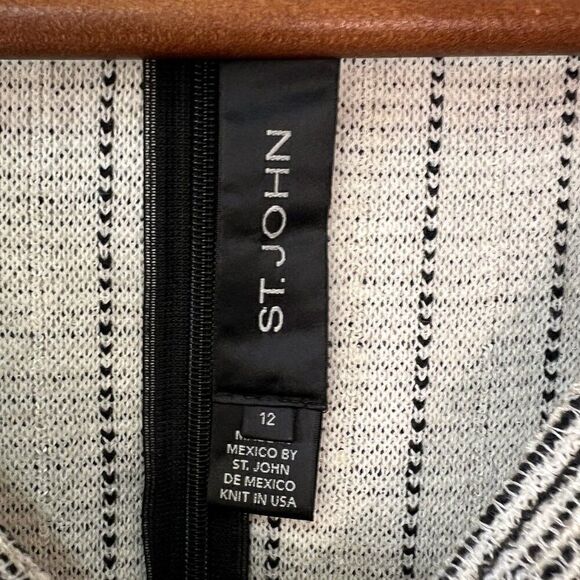 St. John Black and White Wool Blend Boucle Sleeveless Sheath Dress - Picture 7 of 8